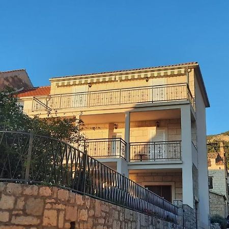 Komiža Apartments Villa Beba מראה חיצוני תמונה