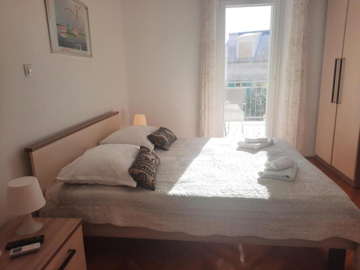 Komiža Apartments Villa Beba מראה חיצוני תמונה
