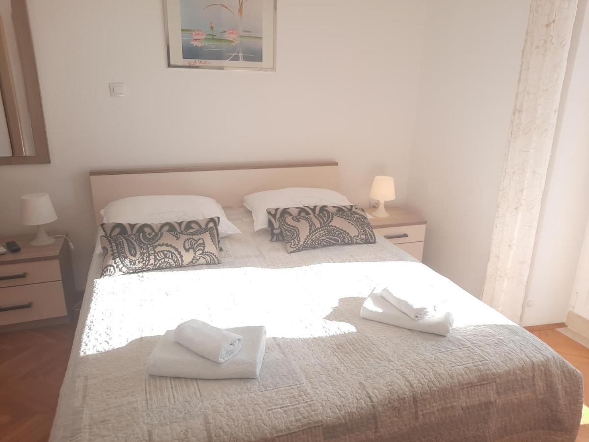 Komiža Apartments Villa Beba מראה חיצוני תמונה