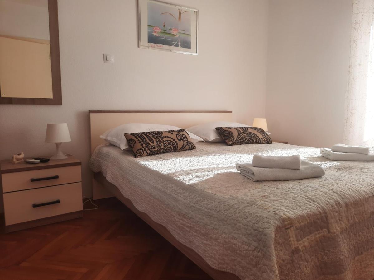 Komiža Apartments Villa Beba מראה חיצוני תמונה