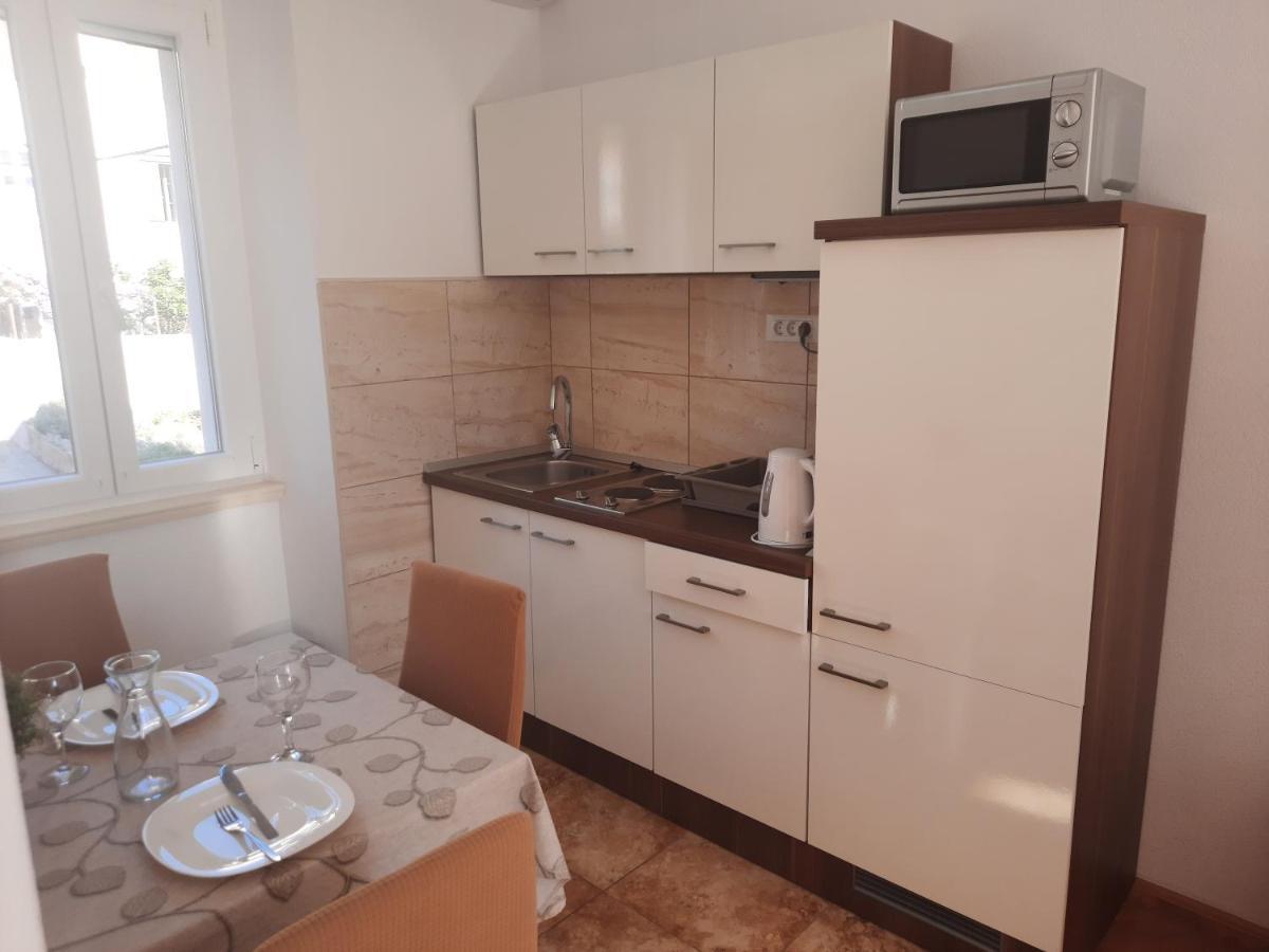 Komiža Apartments Villa Beba מראה חיצוני תמונה
