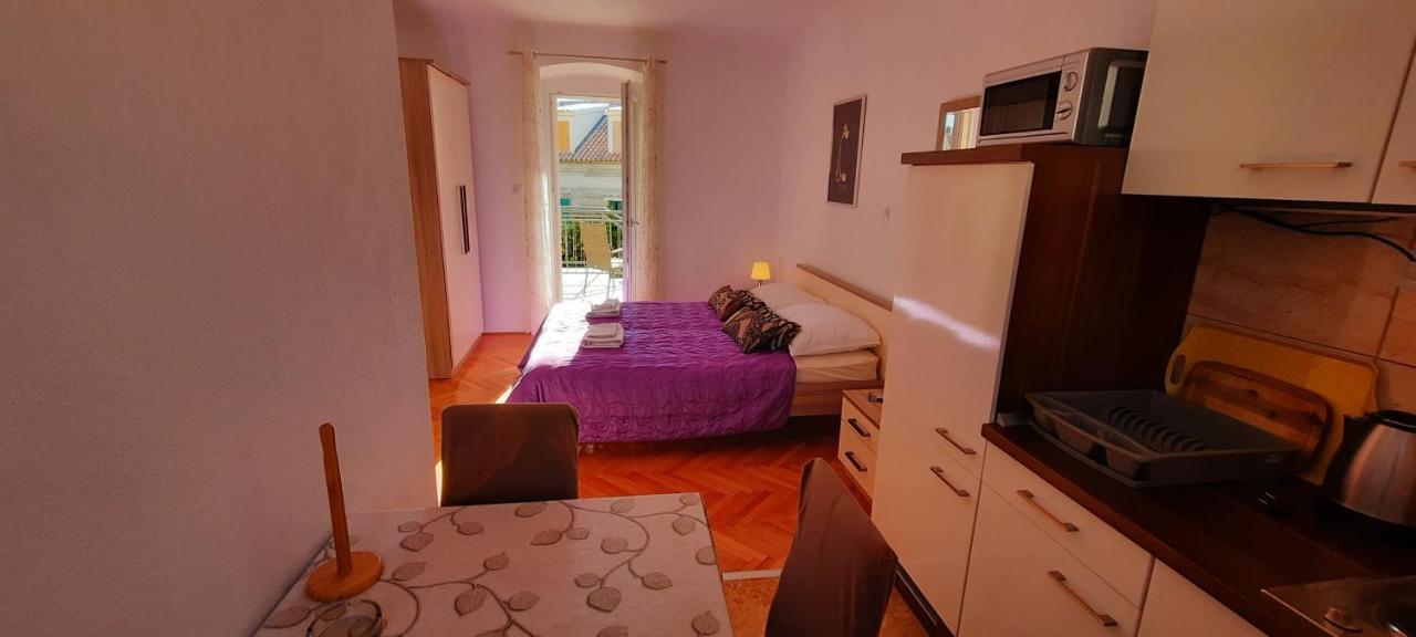 Komiža Apartments Villa Beba מראה חיצוני תמונה