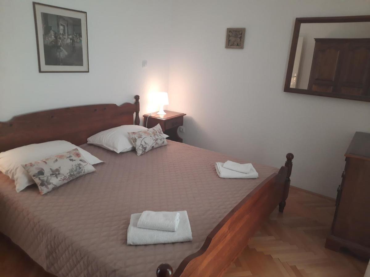 Komiža Apartments Villa Beba מראה חיצוני תמונה