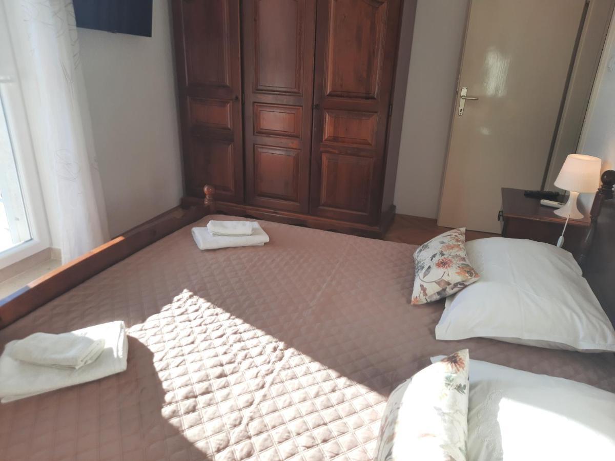 Komiža Apartments Villa Beba מראה חיצוני תמונה