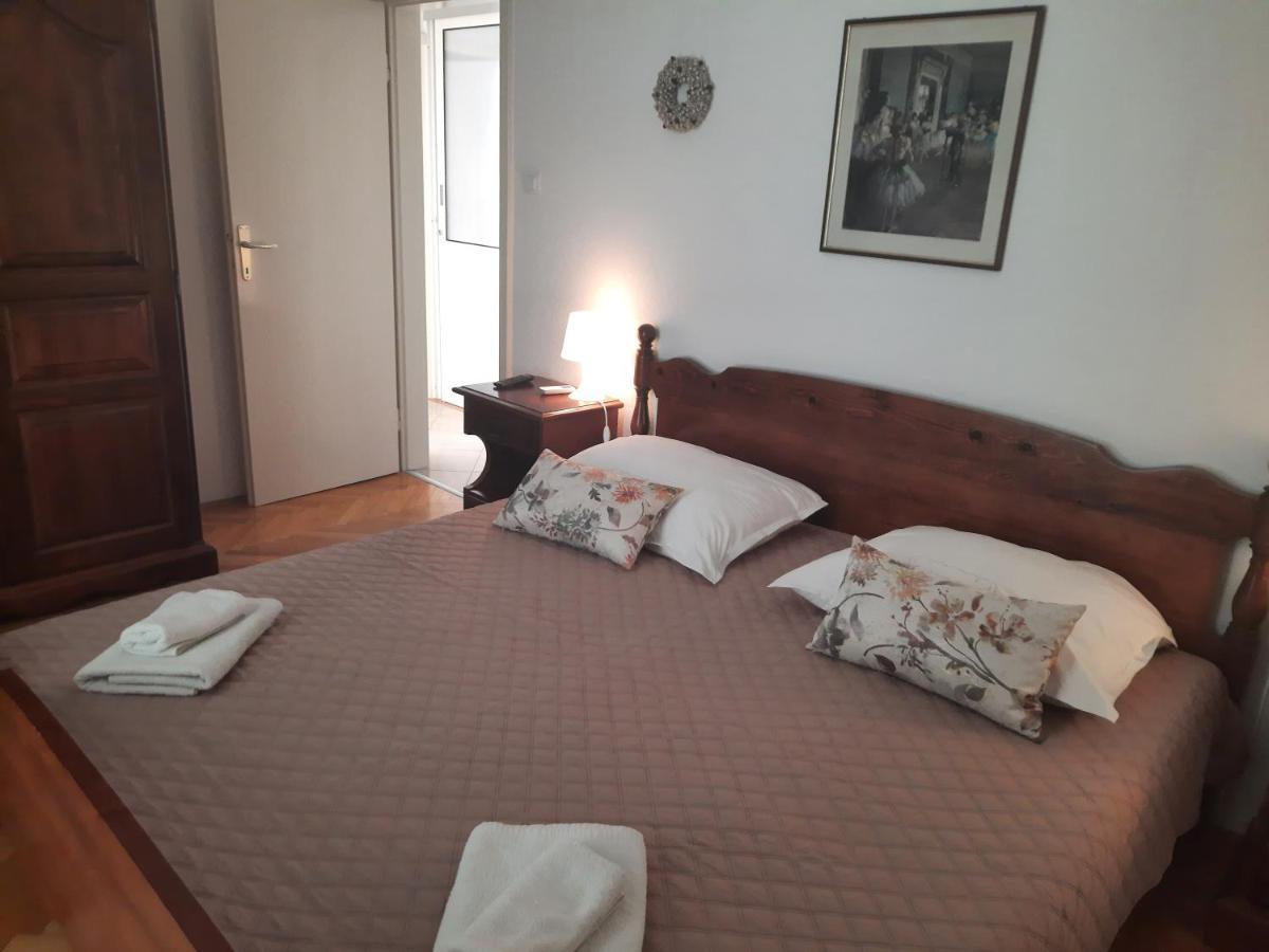 Komiža Apartments Villa Beba מראה חיצוני תמונה