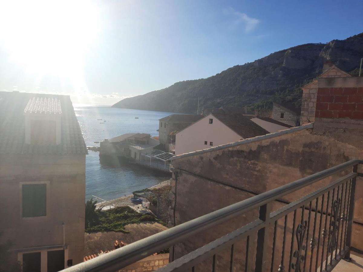 Komiža Apartments Villa Beba מראה חיצוני תמונה