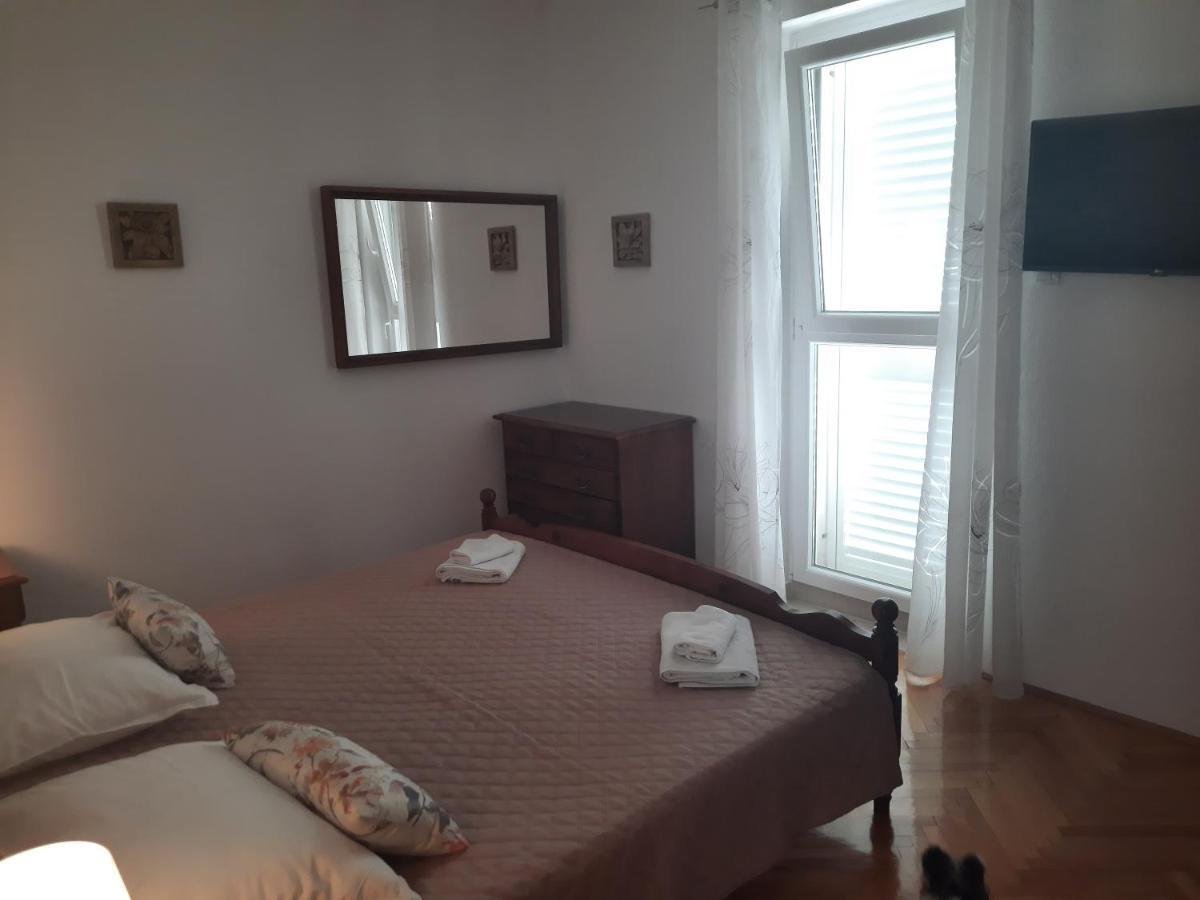 Komiža Apartments Villa Beba מראה חיצוני תמונה