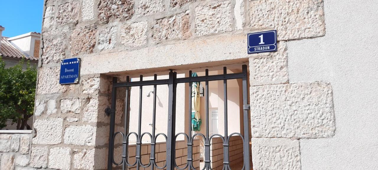 Komiža Apartments Villa Beba מראה חיצוני תמונה