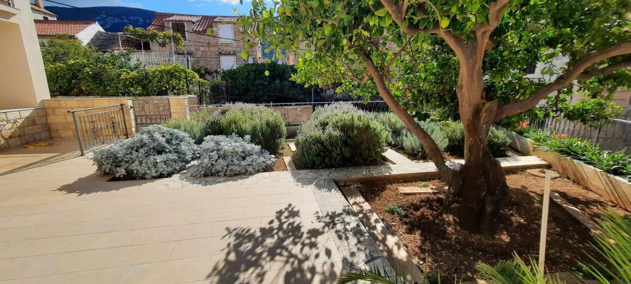 Komiža Apartments Villa Beba מראה חיצוני תמונה