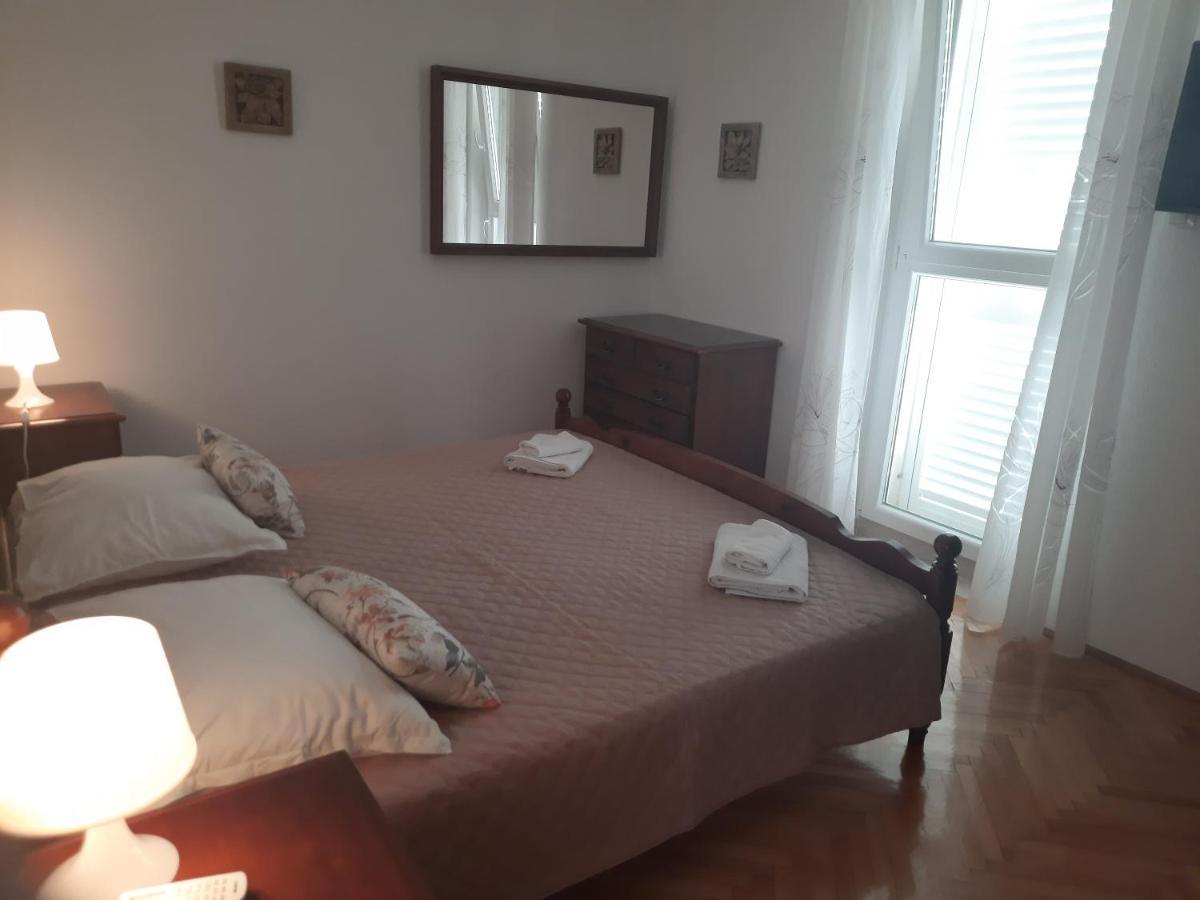 Komiža Apartments Villa Beba מראה חיצוני תמונה